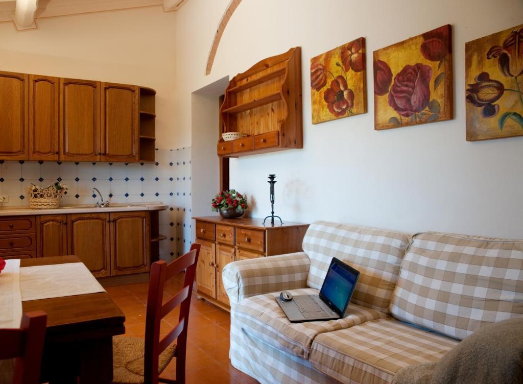 Agriturismo Buon Riposo - Country Resort In The Heart Of Tuscany San Giovanni a Corazzano Pokoj fotografie